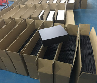 3 składane pudełka papierowe kontenerów wysyłane z fabryki MLP